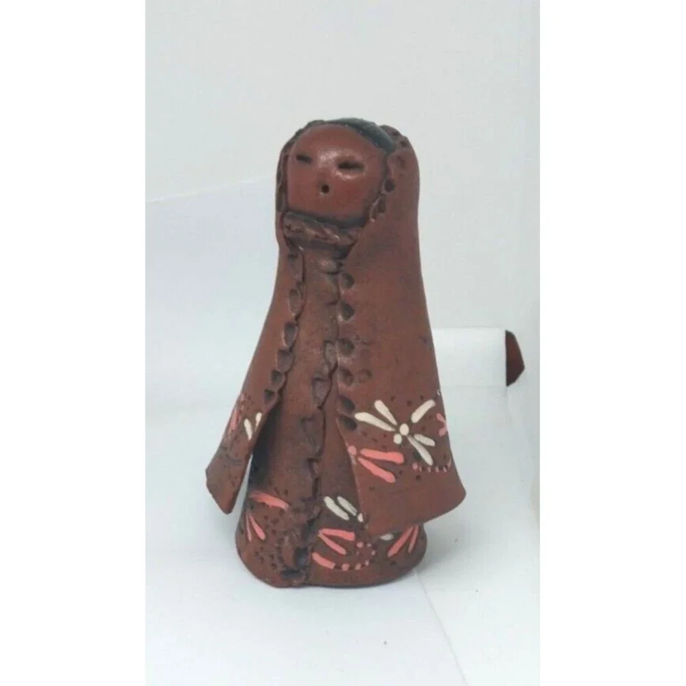 Mid-Eastern Traditional Woman Sculpture/Figurine Terra Cotta 4.5